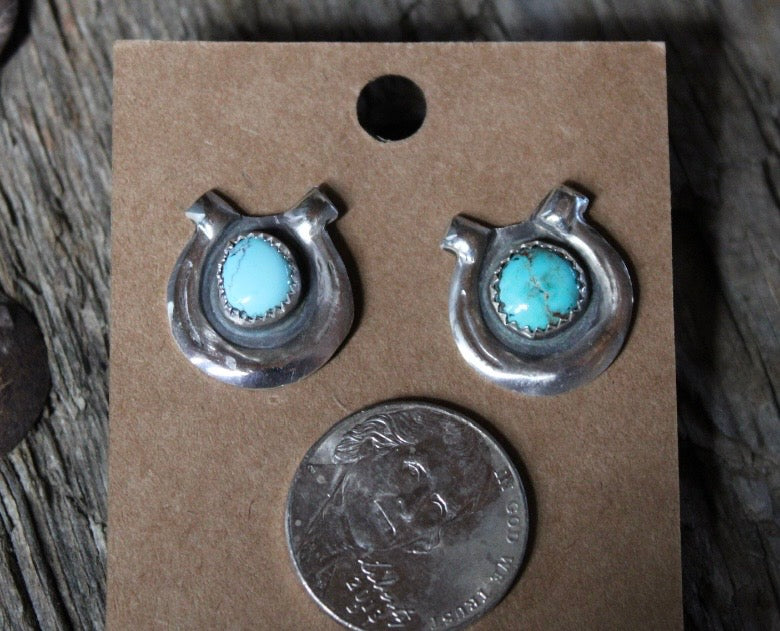 Horse Shoe Studs