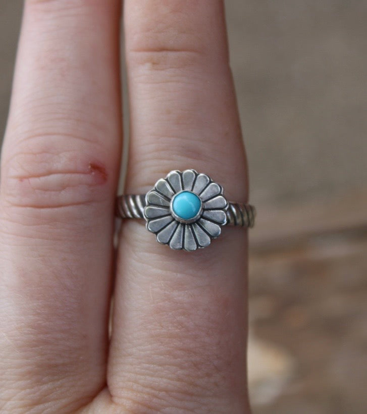 Kingman Floral Ring size 8