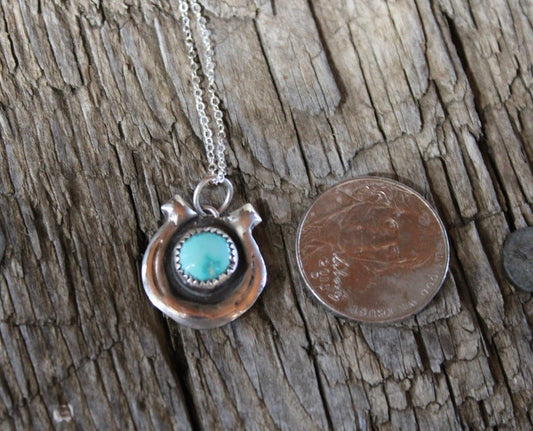 Horse Shoe Dainty Necklace