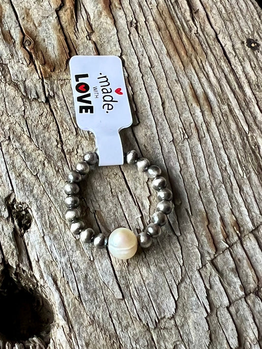 Pearl Stretch Ring